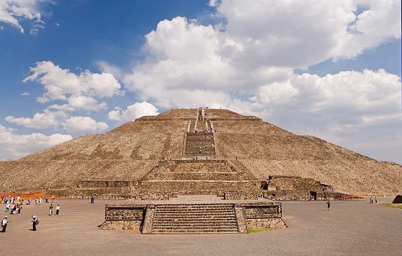 Travellers arriving at the Teotihuacan pyramids gate in the early morning after taking the bus without a tour